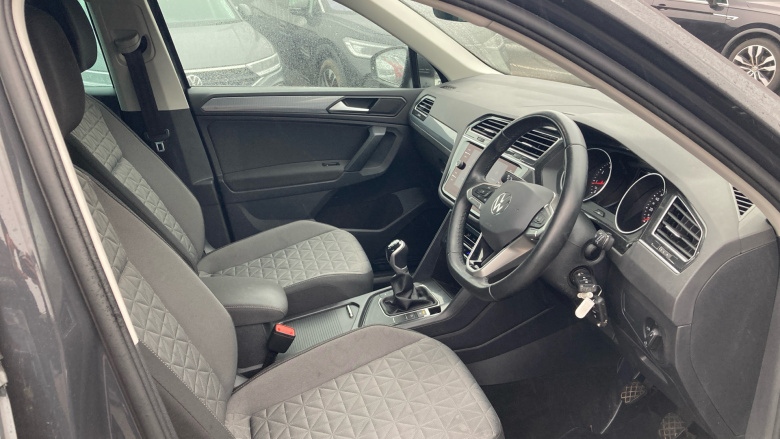 Volkswagen Tiguan 1.5 TSI 150 Life 5dr Petrol Estate